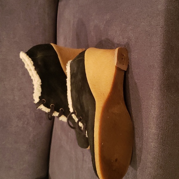 Women's booties - Picture 2 of 3